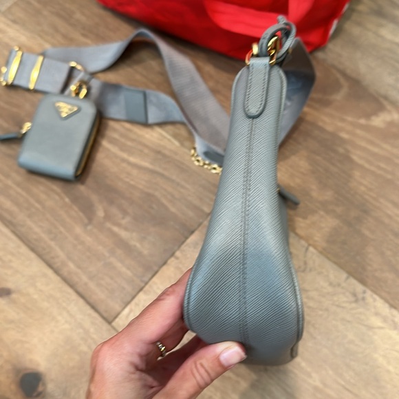 Prada Re-Edition 2005 Saffiano leather bag, grey - Picture 6 of 15